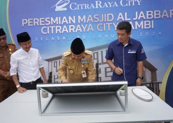 Resmikan Masjid Al Jabbar, Gubernur Al Haris: Gunakan Masjid Sebagai Sarana Pendidikan