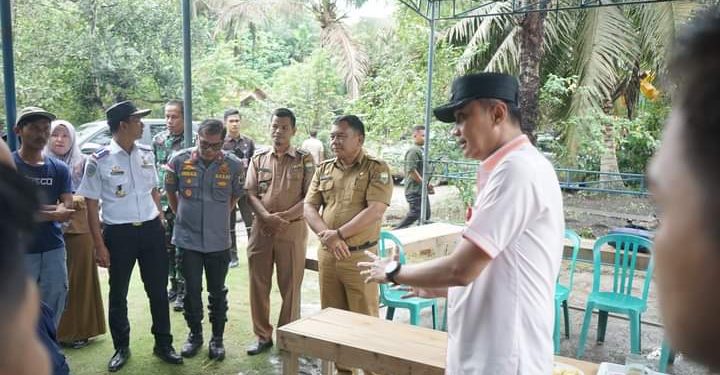 Pj Bupati Muaro Jambi Meninjau Persiapan Distribusi Logistik Pemilu dan kondisi TPS