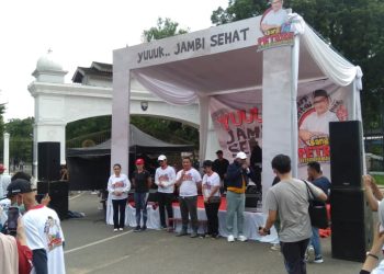 Ratusan Warga Antusias Ikuti Jalan Santai Bersama Calon Anggota DPD RI Dapil Provinsi Jambi Petrus Hilman DT Purba 