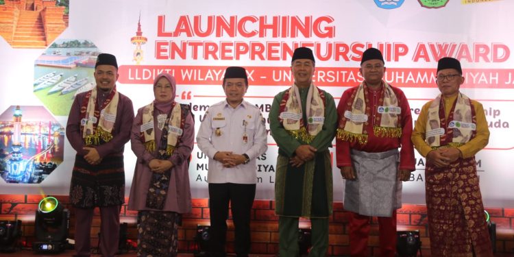 Gubernur Al Haris Apresiasi Entrepreneurship Award LLDIKTI Universitas Muhammadiyah Jambi