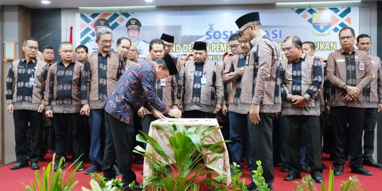 Gubernur Al Haris Buka Sosialisasi Penyusunan Grand Design Pembangunan Kependudukan 5 Pilar Tingkat Provinsi Jambi