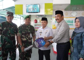 Gubernur Al Haris Serahkan Bantuan Ambulance untuk RS DKT Kerinci 