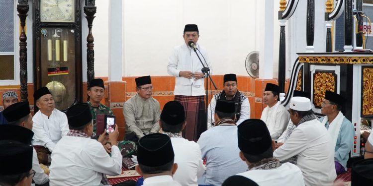 Safari Ramadhan di Hamparan Rawang, Gubernur Al Haris Disambut Antusias Warga