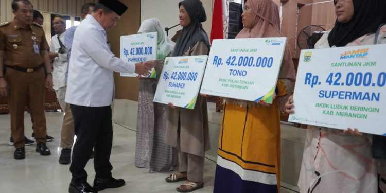 Apresiasi ASN Yang Pensiun, Gubernur Al Haris: Negara Hadir Dalam Perlindungan Sosial