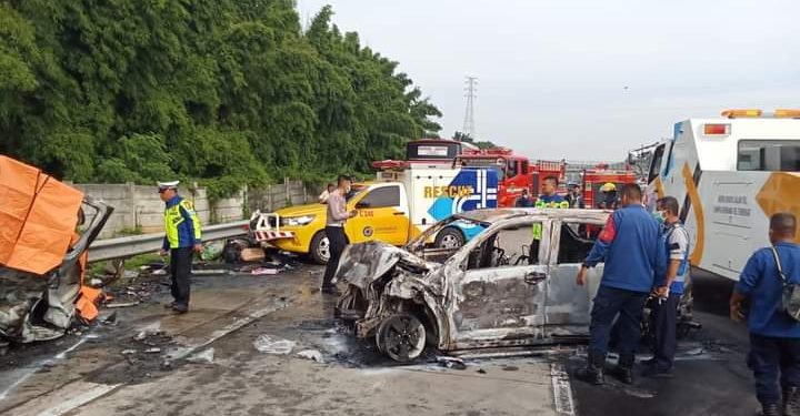 Kecelakaan Maut di KM 57, Tewaskan 12 Orang Pemudik 