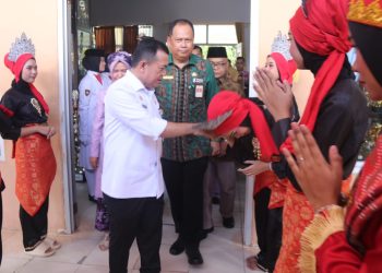 Gubernur Al Haris Apresiasi 25 Siswa SMA Negeri 2 Masuk PTN Favorit
