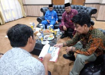 Pj Bupati Muaro Jambi Menerima Desain Gerbang Pintu Masuk Tol dan Pintu Keluar Tol Jambi