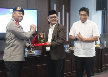 Dansat Brimob Polda Jambi Melakukan Kunjungan ke UIN STS Jambi 