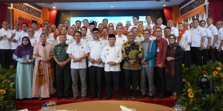 Gubernur Al Haris Hadiri Pelantikan Pengurus Pusat Ikatan Alumni Universitas Jambi Periode 2023-2027