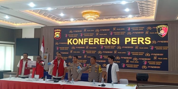 Polda Jambi Gelar Kasus Pembunuhan Begal oleh Korbannya di Kabupaten Tanjung Jabung Barat 