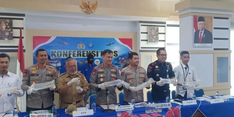 Tim Gabungan Dirpolair Korspolairud Baharkam Polri Amankan Ratusan Ribu Benih Bening Lobster