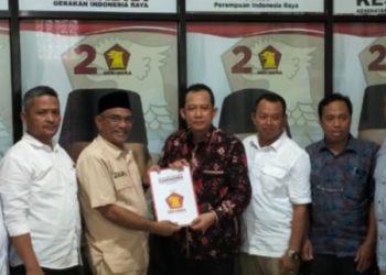 BBS Kembalikan Formulir Pendaftaran Bakal Calon Bupati Muaro Jambi ke Gerindra