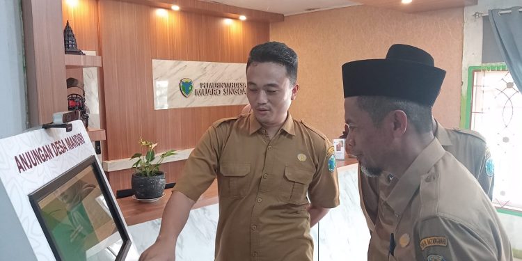 Sekda Batanghari M. Azan Kunjungi Desa Singoan, Berbasis Pelayanan Digital