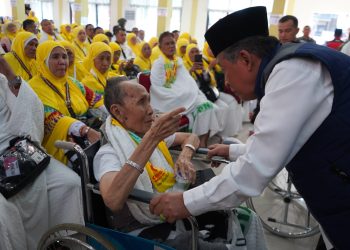 Wagub Sani Lepas JCH Kloter 22 dengan Jumlah Jemaah 450 Orang