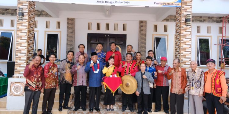 Wagub Sani Ajak Masyarakat Jambi Asal Nias Tetap Jaga Warisan Budaya Leluhur