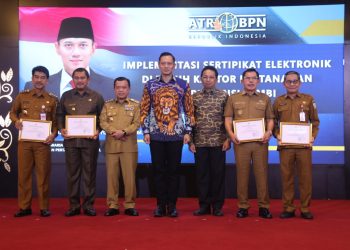 Menteri AHY Puji Kinerja Gubernur Al Haris Sukseskan Program Reforma Agraria