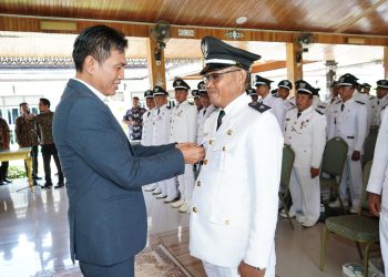 Bupati Fadhil Arief Lantik dan Kukuhkan Kepala Desa Penyesuaian Masa Jabatan