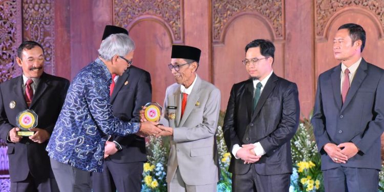 Pemkab Batanghari Terima Apresiasi 15 Kabupaten/Kota Kategori Penurunan Prevalensi Stunting Tertinggi Tahun 2023