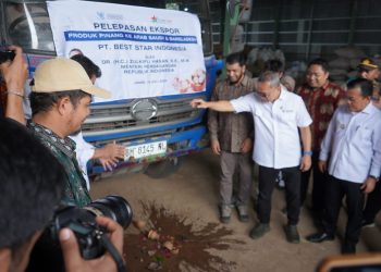 Gubernur Al Haris Dampingi Mendag Zulhas Lepas Ekspor Pinang Jambi ke Arab Saudi dan Bangladesh