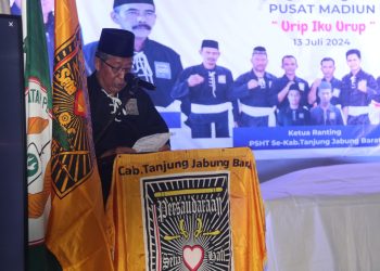 Kenakan Seragam PSHT, Wagub Sani Support Penuh Perkembangan PSHT Di Provinsi Jambi 