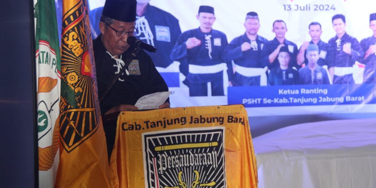 Kenakan Seragam PSHT, Wagub Sani Support Penuh Perkembangan PSHT Di Provinsi Jambi 