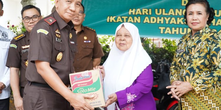 Kejati Jambi Gelar Bakti Sosial Dalam Rangka HBA Ke-64 Tahun 2024