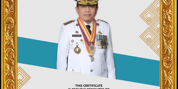 Gubernur Al Haris Raih Penghargaan Top GPR Figure Award 2024