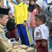 Gubernur Al Haris Serahkan Bantuan Peralatan dan SPP Program Dumisake Pendidikan di Merangin