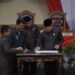 Pj Bupati Muaro Jambi Hadiri Paripurna DPRD Persetujuan dan Penandatanganan Tentang Perubahan Anggaran Tahun 2024