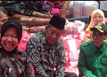 Wabup Bakhtiar Dampingi Mensos RI Beri Bantuan dan Solusi Hidup Warga SAD di Batanghari