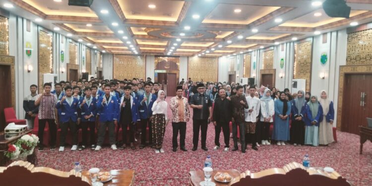 Sekda Sudirman Motivasi Remaja Jambi Jangan Ragu Bermimpi Tinggi