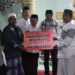 Subuh Keliling di Masjid Raya Baitusalam, Gubernur Al Haris Serahkan Bantuan Rp25 Juta  