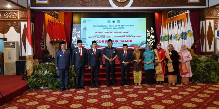 Kukuhkan Pjs Tiga Wilayah, Pesan Gubernur Al Haris: Jaga Sinergitas dan Kondusifitas Daerah