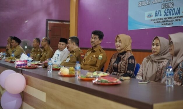 Pj Bupati Raden Najmi Jambi Membuka Secara Resmi Sekolah Lansia Tangguh