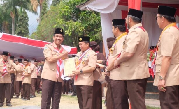 Hadiri Peringatan Hari Pramuka ke-63, Pj Bupati Muaro Jambi Terima Piagam Penghargaan