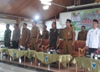 105 Satlinmas kecamatan muara Bulian dikukuhkan bupati fadhil