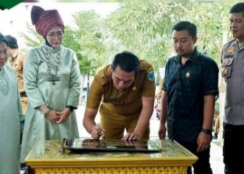 Pusat Oleh oleh Batanghari diresmikan bupati Fadhil Arif