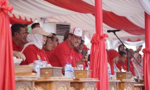 Pj Bupati Muaro Jambi Hadiri Pawai Pembangunan Hari kemerdekaan RI yang ke 79 Tahun