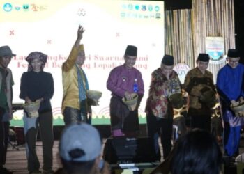 Pj Bupati Raden Najmi Buka Festival Bekarang Lopak Sepang Rangkaian Kenduri Swarna Bumi di Desa Tebat Patah