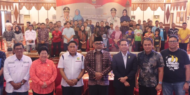 Pjs. Gubernur Sudirman Buka Kejuaraan Bulu Tangkis BNI Sirkuit Nasional B Jambi