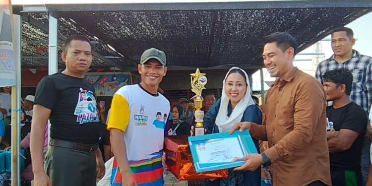 Zumi Laza Gelar Lomba Pacu Perahu di Nipah Panjang, Berlangsung Seru dan Meriah