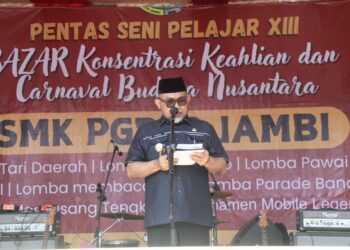 Pjs. Gubernur Sudirman Apresiasi Peran SMK PGRI 2 Ciptakan Lulusan Terbaik