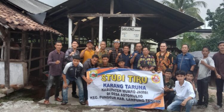 Karang Taruna dan Dinas PMD Muaro Jambi Studi Tiru Peternakan Sapi di LampungÂ