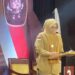 Waduh, Cabup Dillah Hikmah Sari Ketahuan Bawa HP di Panggung Debat