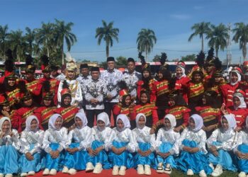 Gubernur Al Haris Pimpin Peringatan HUT ke-79 PGRI dan HGN 2024 di Kabupaten Tebo