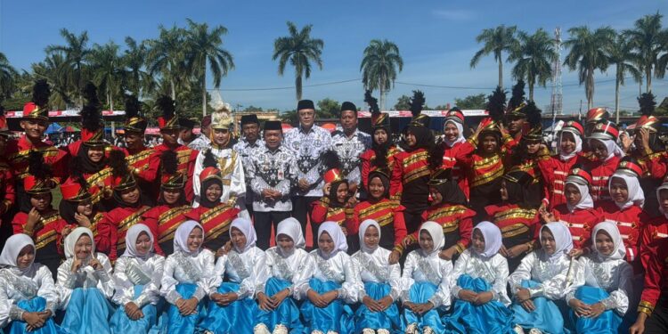 Gubernur Al Haris Pimpin Peringatan HUT ke-79 PGRI dan HGN 2024 di Kabupaten Tebo