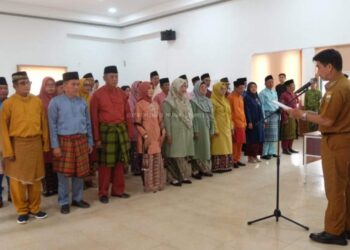 Pj Bupati Raden Najmi Kukuhkan Puluhan Kepala Sekolah di Lingkup Pemkab Muaro Jambi