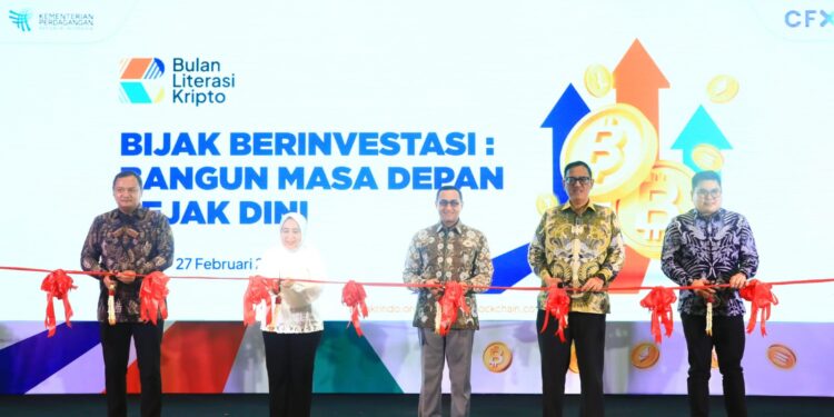 OJK Dorong Peningkatan Literasi Aset Kripto di Masyarakat 
