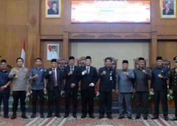 DPRD Muaro Jambi Gelar Paripurna Penetapan Bupati dan Wakil Bupati Terpilih Periode Tahun 2025- 2030