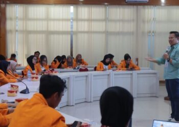 Dosen FH UNJA Mochammad Farisi, Kritik Gaya Public Speaking Pejabat Negara : Gunakan Hati Jangan Asumsi